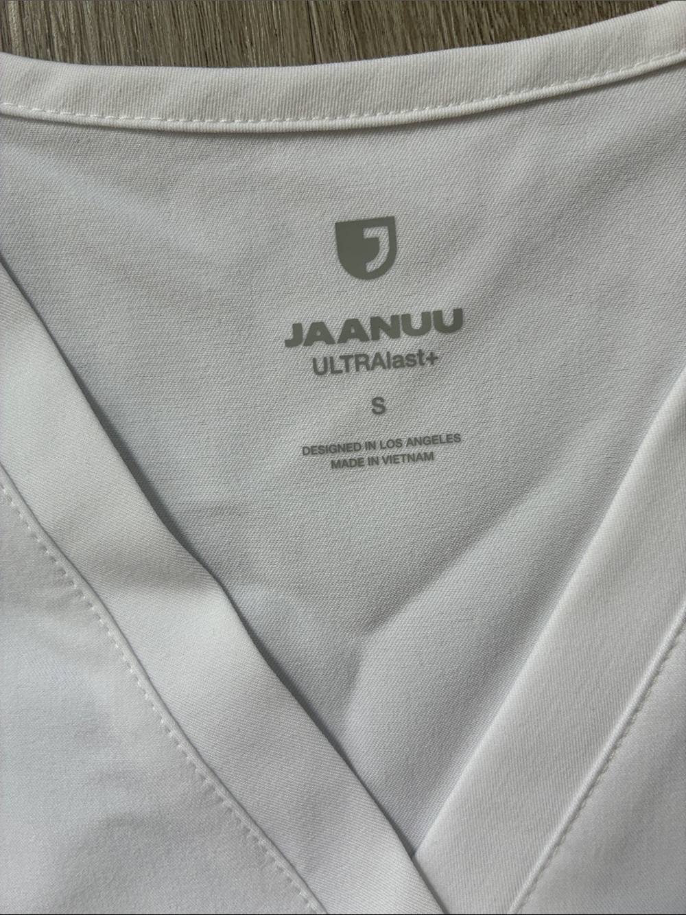 Jaanuu white scrub top - Picture 2 of 5